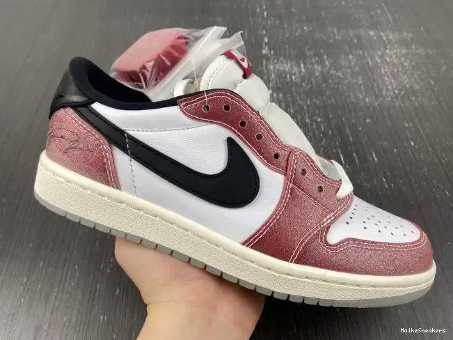 MaikeSneakers ROOM 'RED BLACK' JORDAN OG TROPHY LOW AIR FN0432-017 1 X 0421